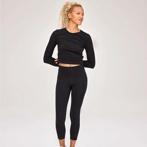 Girlfriend Collective crop top ReSet long sleeve xs burgundy